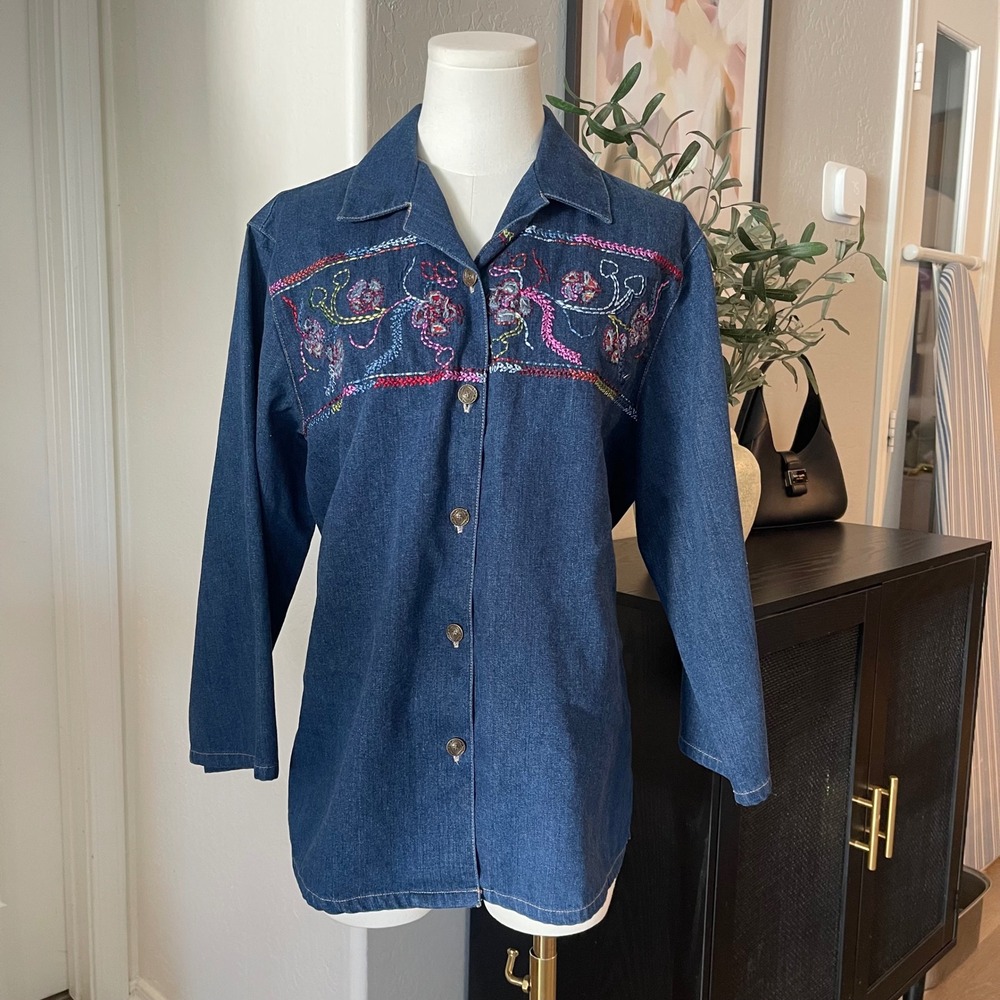 Napa Valley Denim Button Up Shirt Womens Blue Excellent Floral Embroidered 90s